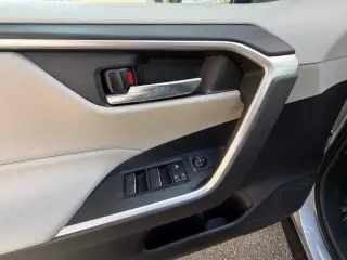 Toyota RAV4 Hybrid 2022 AWD XLE Premium 4p SUV