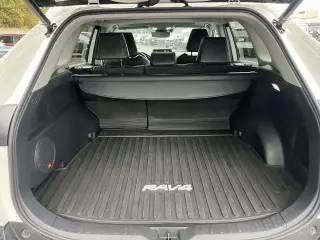 Toyota RAV4 Hybrid 2022 4x4 XLE Premium 4p SUV