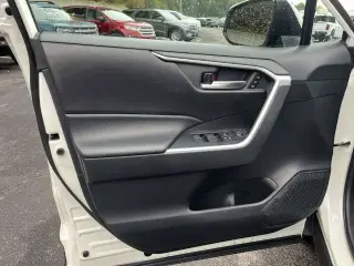 Toyota RAV4 Hybrid 2022 4x4 XLE Premium 4p SUV