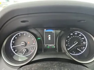 Toyota Camry 2022 SE Sedán de 4 puertas