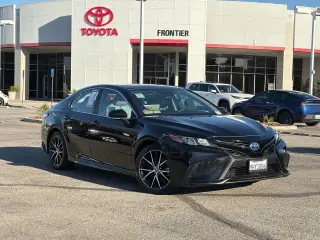 Toyota Camry Hybrid 2024 SE 4p Sedan