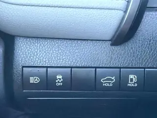 Toyota Camry Hybrid 2024 SE 4p Sedan