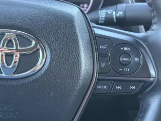 Toyota Camry Hybrid 2024 SE 4p Sedan