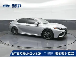 Toyota Camry 2023 AWD SE 4p Sedán