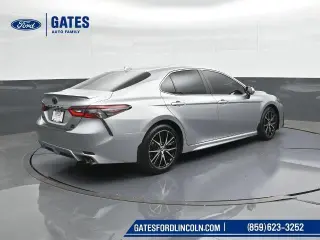 Toyota Camry 2023 AWD SE 4p Sedán