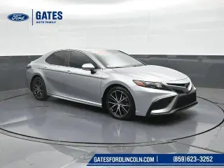 Toyota Camry 2023 AWD SE 4p Sedán