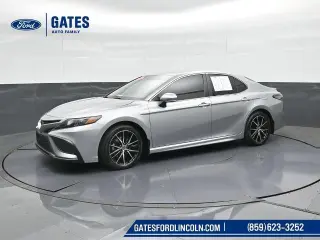 Toyota Camry 2023 AWD SE 4p Sedán