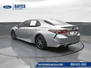 Toyota Camry 2023 AWD SE 4p Sedán
