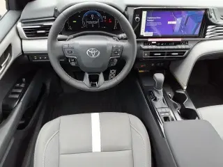 Toyota Camry 2026 SE 4dr Sedan