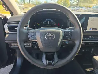 Toyota Camry 2025 LE 4dr Sedan