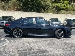 Toyota Camry 2026 SE Sedán 4 puertas
