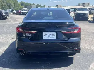 Toyota Camry 2026 SE Sedán 4 puertas