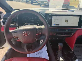 Toyota Camry 2025 SE 4p Sedan