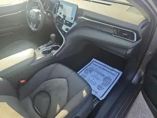 Toyota Camry Híbrido 2021 LE 4p Sedán