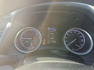 Toyota Camry Híbrido 2021 LE 4p Sedán