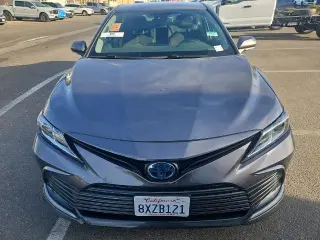 Toyota Camry Híbrido 2021 LE 4p Sedán
