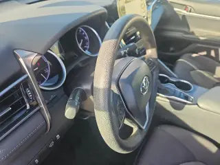 Toyota Camry Híbrido 2021 LE 4p Sedán