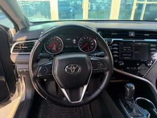 Toyota Camry 2018 XLE V6 4dr Sedán