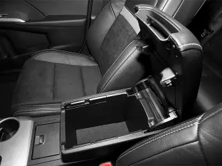 Toyota Camry 2013 SE V6 4p Sedana