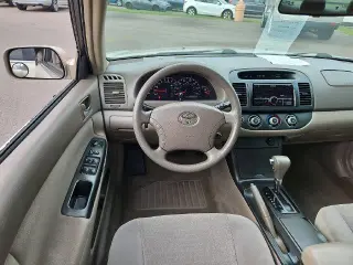 Toyota Camry 2006 LE 4p Sedan con Manual