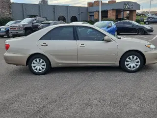 Toyota Camry 2006 LE 4p Sedan con Manual