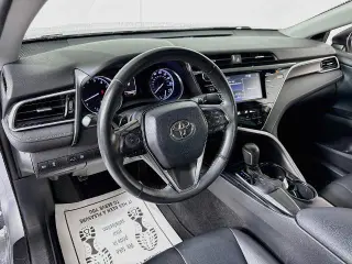 Toyota Camry 2018 SE Sedán de 4 puertas