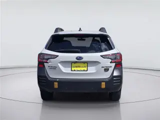 Subaru Outback 2025 AWD Wilderness Crossover de 4 puertas
