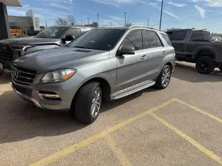 Mercedes-Benz Clase M 2012 tracción en las cuatro ruedas ML 350 4MATIC 4p SUV