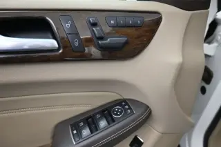 Clase M de Mercedes-Benz 2014 ML 350 4MATIC 4p SUV AWD