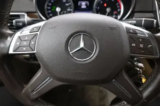 Clase M de Mercedes-Benz 2014 ML 350 4MATIC 4p SUV AWD