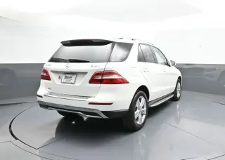 Clase M de Mercedes-Benz 2014 ML 350 4MATIC 4p SUV AWD