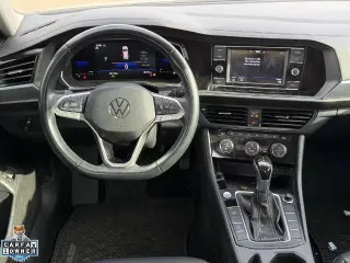Volkswagen Jetta 2023 SE 4dr Sedán