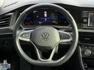 Volkswagen Jetta 2023 SE 4dr Sedán