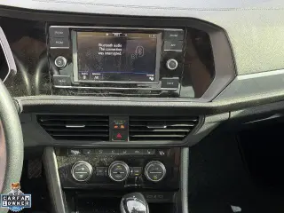 Volkswagen Jetta 2023 SE 4dr Sedán