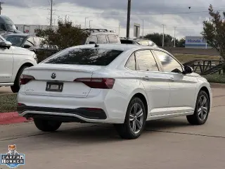 Volkswagen Jetta 2023 SE 4dr Sedán