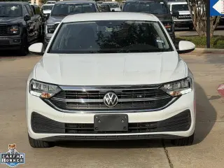 Volkswagen Jetta 2023 SE 4dr Sedán