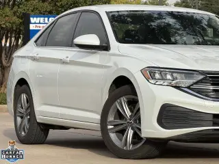 Volkswagen Jetta 2023 SE 4dr Sedán