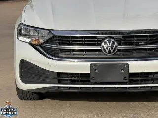 Volkswagen Jetta 2023 SE 4dr Sedán