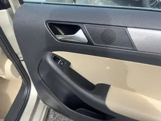 Volkswagen Jetta 2015 SE Sedán 4 puertas 6A