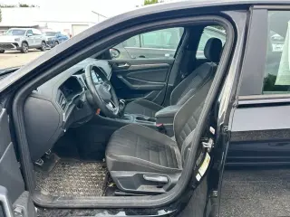Volkswagen Jetta 2024 Sport 4p Sedan 6M