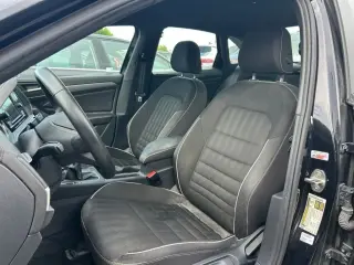 Volkswagen Jetta 2024 Sport 4p Sedan 6M