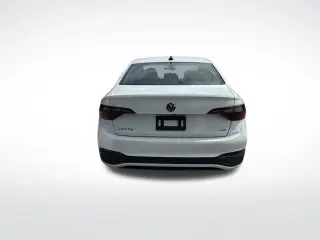 Volkswagen Jetta 2024 SE 4dr Sedán