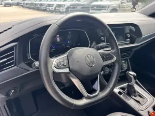Volkswagen Jetta 2024 SE 4dr Sedán