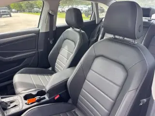 Volkswagen Jetta 2024 SE 4dr Sedán