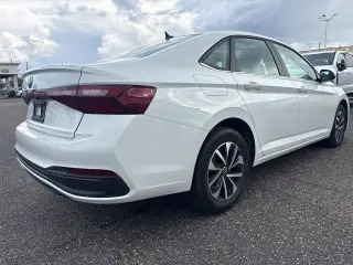 Volkswagen Jetta 2025 S 4p Sedán