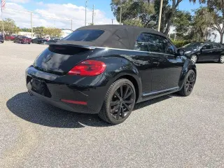 Volkswagen Escarabajo Convertible 2013 2.5L PZEV 2dr Convertible 6A