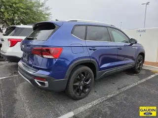 Volkswagen Taos 2022 SE 4dr SUV
