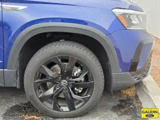 Volkswagen Taos 2022 SE 4dr SUV