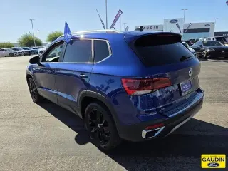 Volkswagen Taos 2022 SE 4dr SUV
