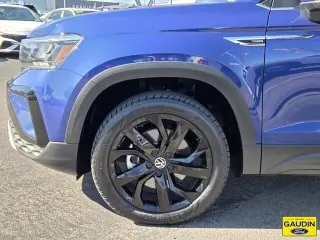 Volkswagen Taos 2022 SE 4dr SUV